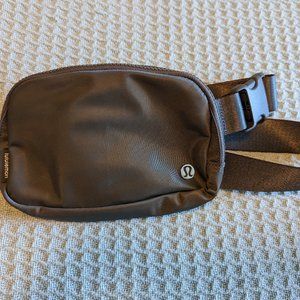 Lululemon Everywhere Belt Bag, Grey Sage, Gently worn